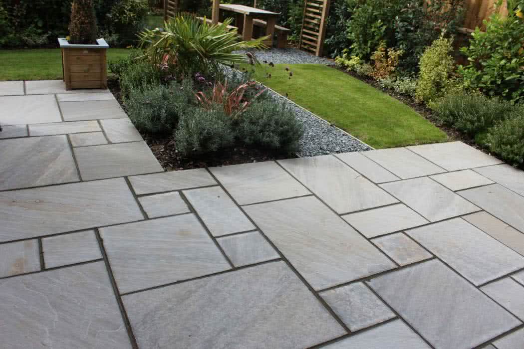 Top 5 Tips for Natural Stone Paving – Installation and Maintenance