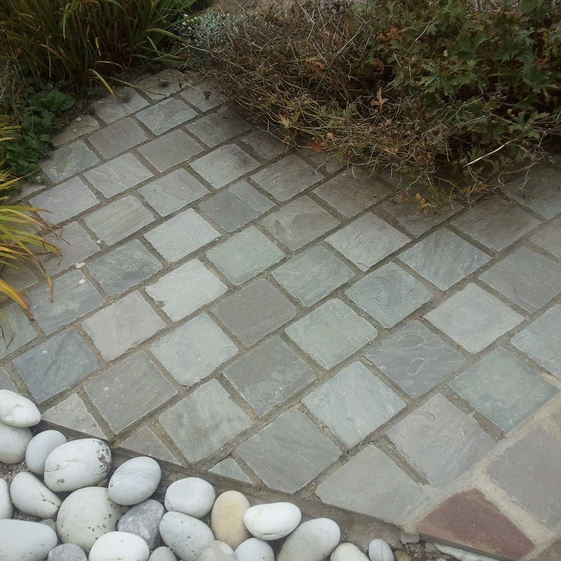 Pave World - Cobble Setts - 150x150x22mm - (900 per pack) - Light Grey