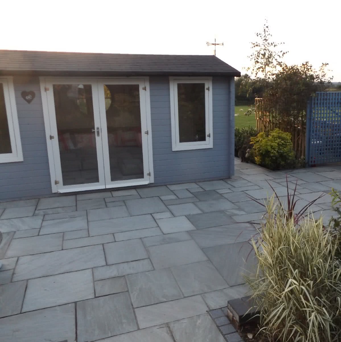 Kandla Grey 18mm Calibrated Sandstone Paving - Mixed Sizes