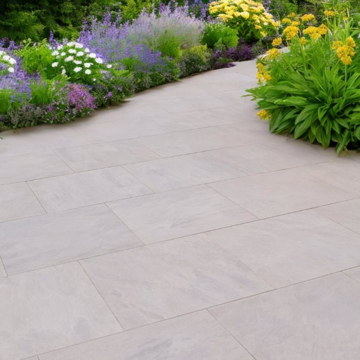 OUTDOOR PORCELAIN PAVING