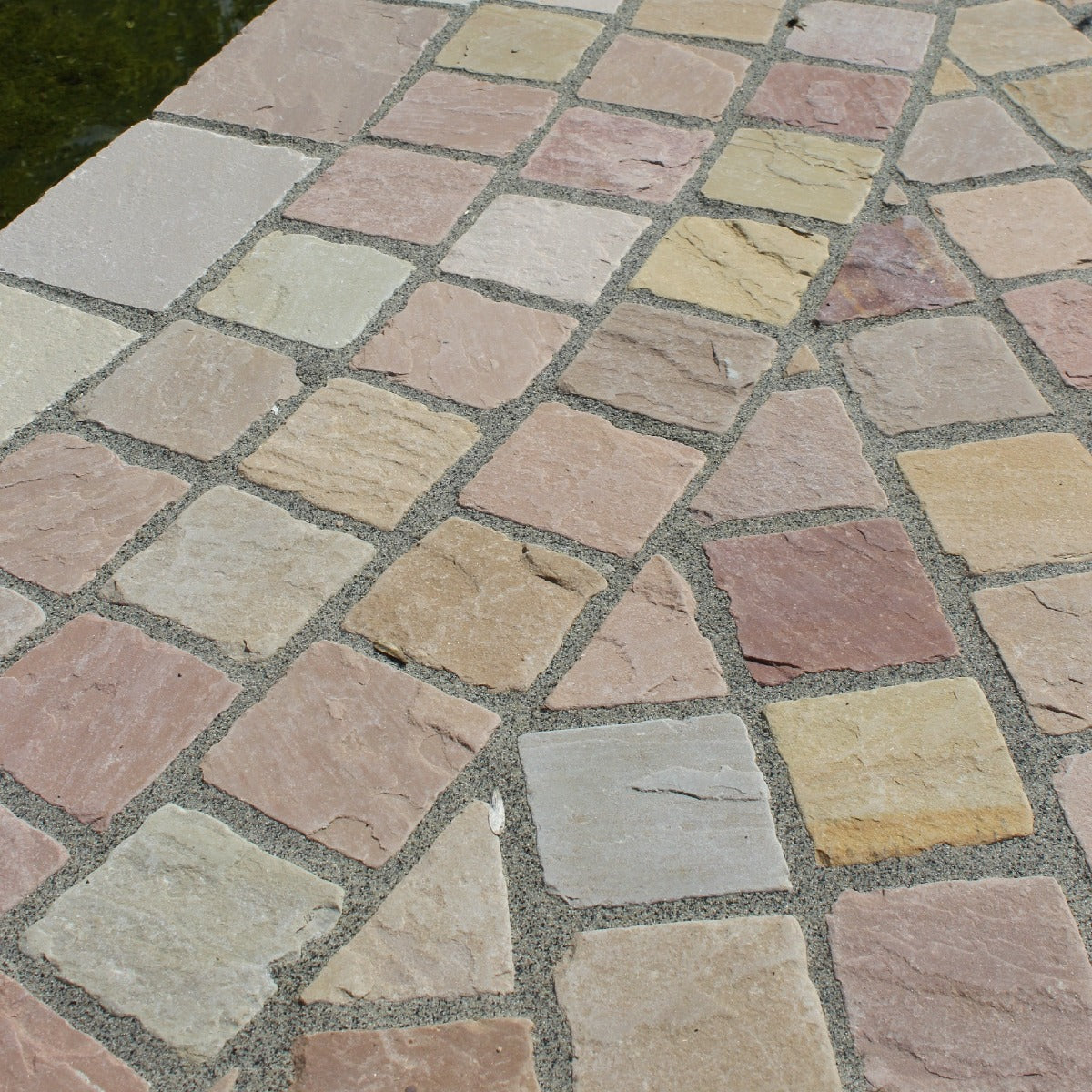 Raj Blend Sandstone Paving Cobble Setts - 100 x 100mm (500 per Pack)