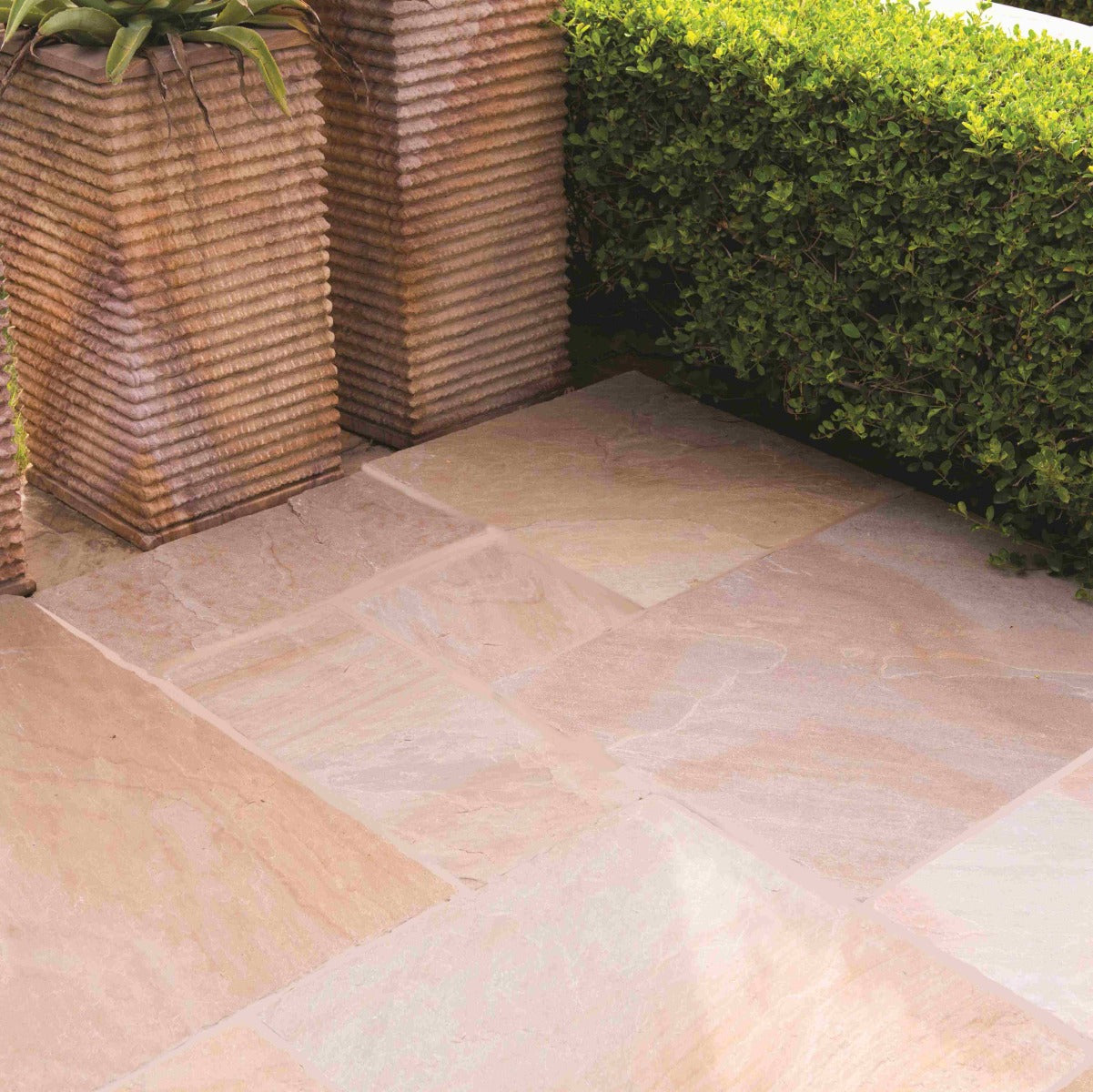 Strata Stones Amalfi Antiqued/Tumbled Camel Sandstone Paving Project Pack - 15.25m2 Pack