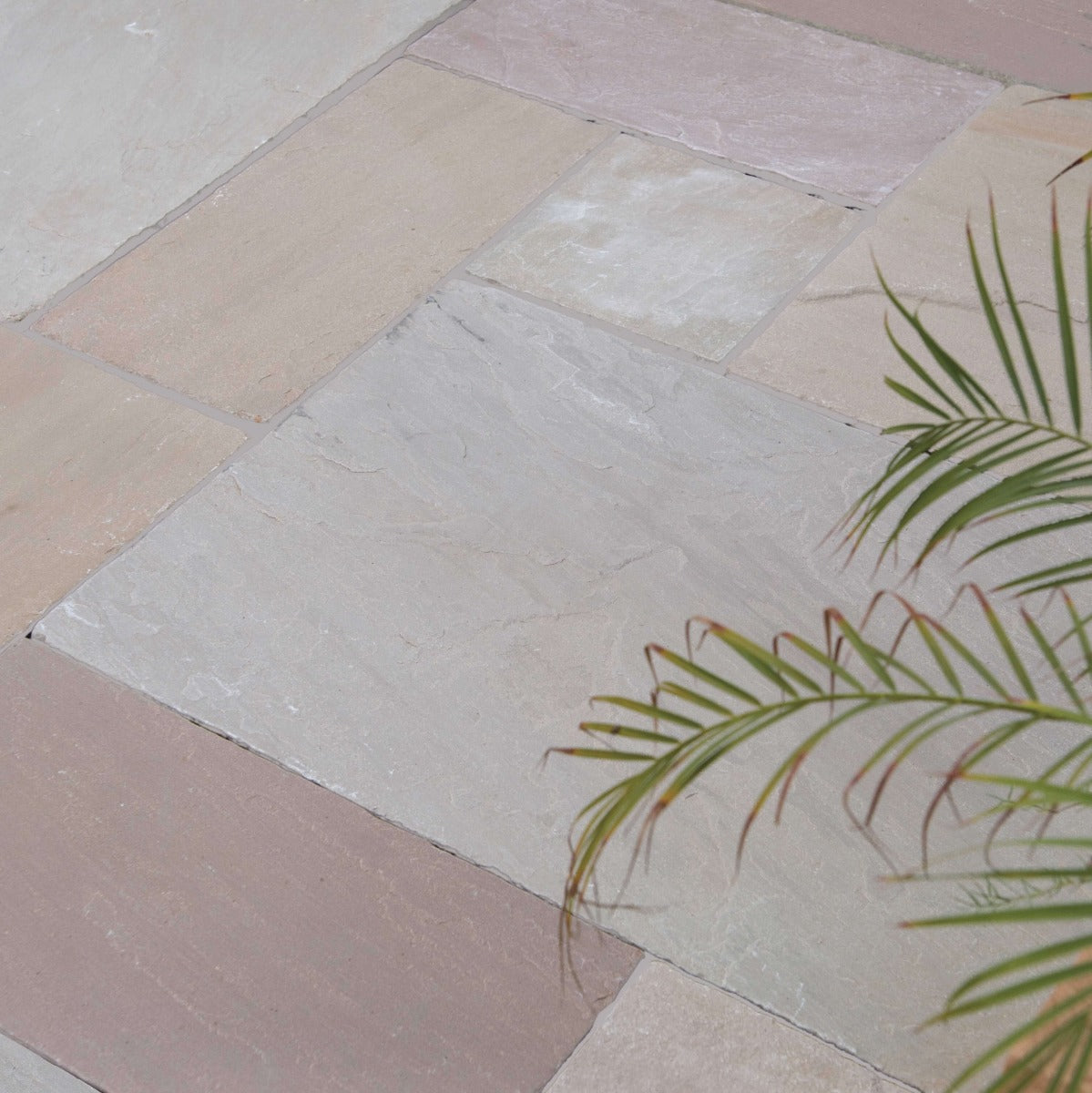 Strata Stones Amalfi Antiqued/Tumbled Raj Sandstone Paving Project Pack - 15.25m2 Pack