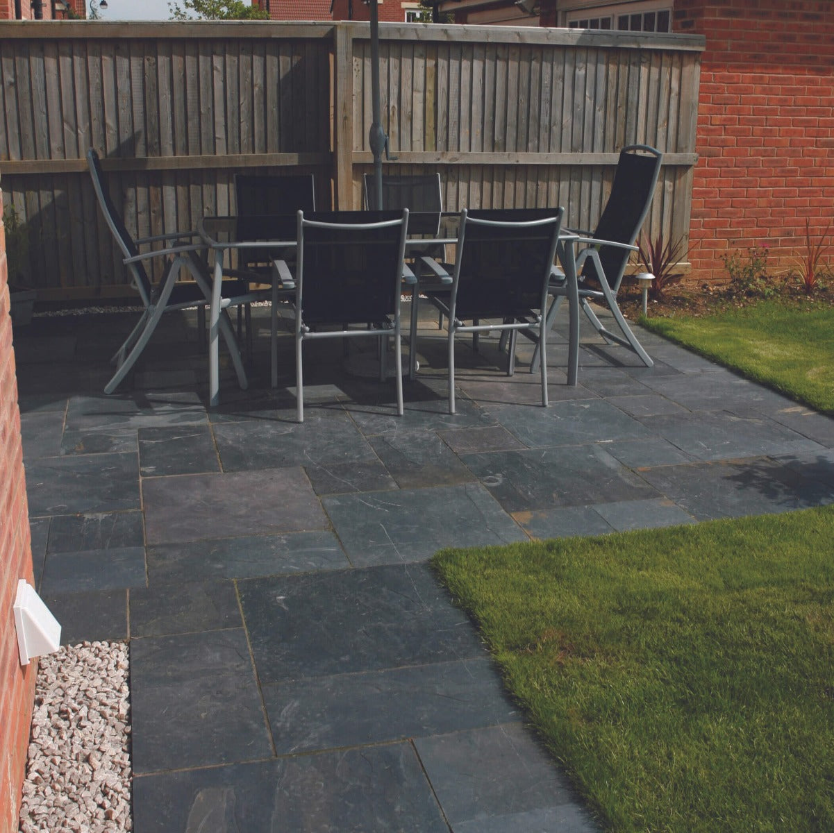 Strata Stones Salerno Natural Riven Surface Olive Black Slate Paving Project Pack - 15.39m2 Pack