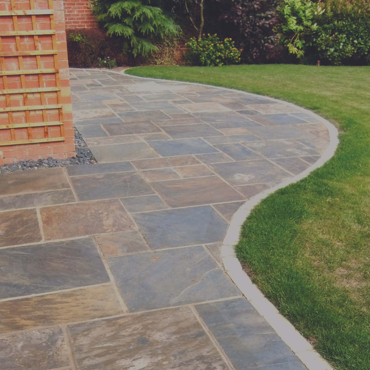 Strata Stones Salerno Natural Riven Surface Rustic Slate Paving Project Pack - 15.39m2 Pack