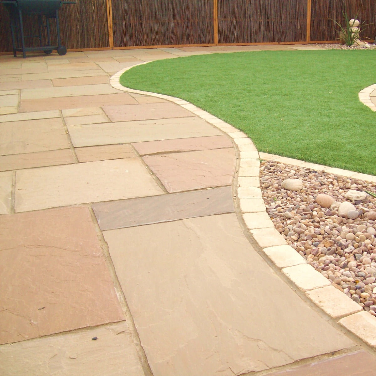 Strata Stones Whitchurch Autumn Sandstone Paving Project Pack 22mm Calibrated - 15.25m2 Pack