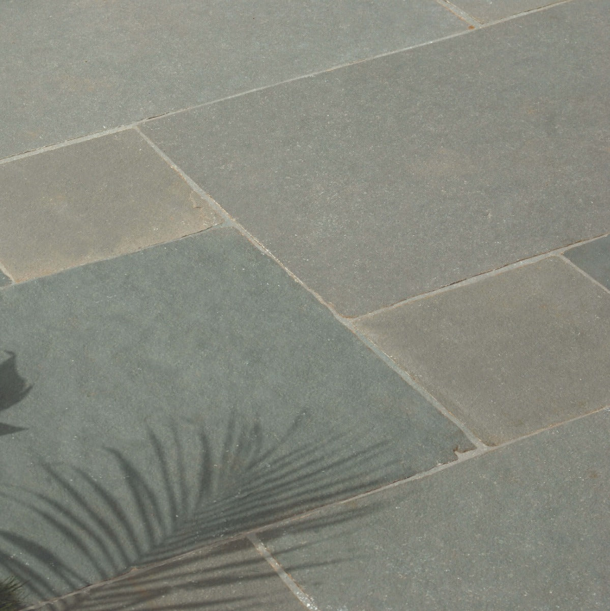 Strata Stones Whitchurch Kotah Blue Sandstone Paving Project Pack 22mm Calibrated - 15.25m2 Pack